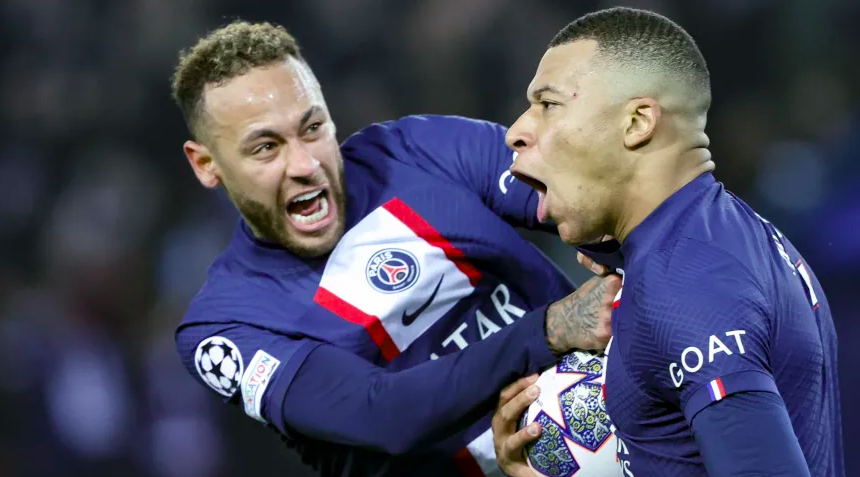 Neymar e Mbappe - Imprensa francesa já havia noticiado sobre a tensão que havia entre os dois atacantes