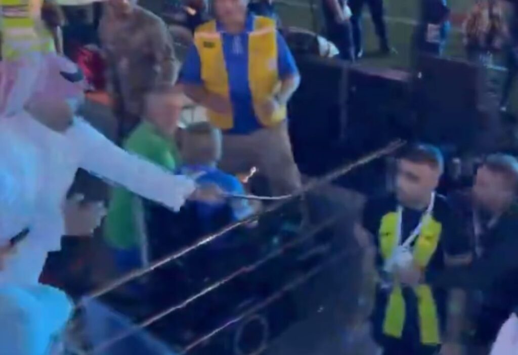Jogador Leva Chibatada Após Derrota