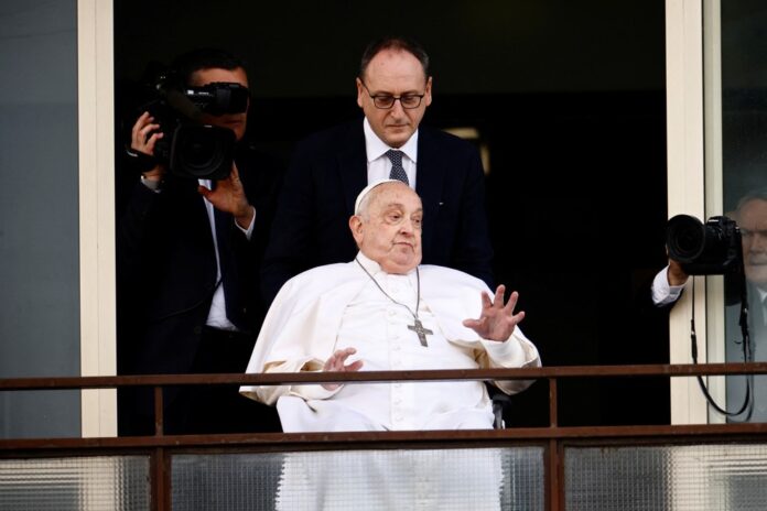 Papa Francisco Sai do Hospital Após Pneumonia
