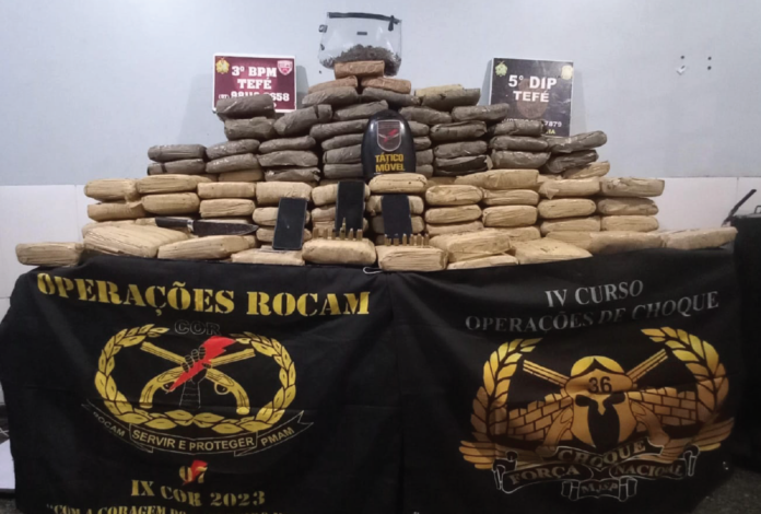 Operação em Tefé apreende 292 kg de maconha e prende quatro​