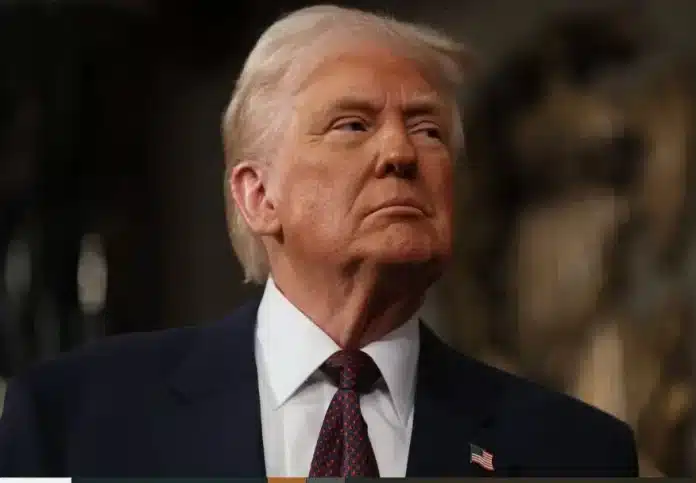 Trump autorizado a revogar vistos de 500 mil imigrantes
