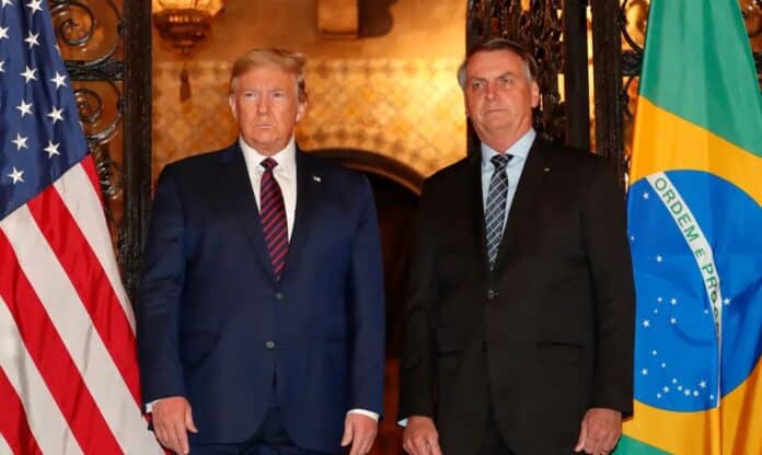 Bolsonaro elogia EUA após tarifa de Trump