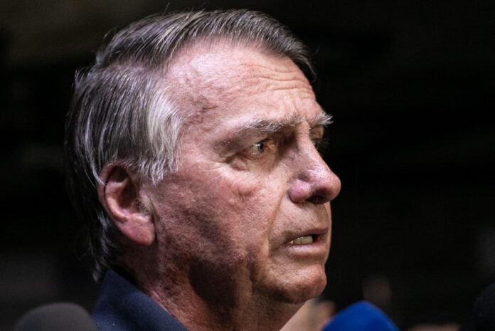 Bolsonaro em prisão domiciliar