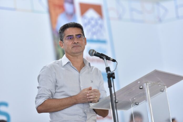 Justiça barra aumento salarial em Manaus