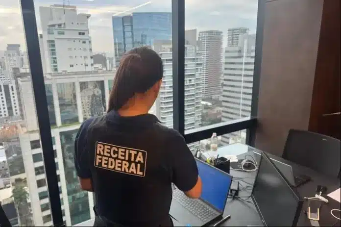 PCC controlava fundos de R$ 30 bi