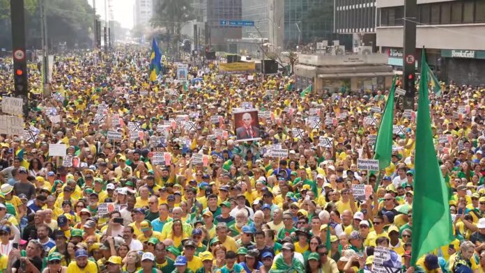 Protestos contra Moraes