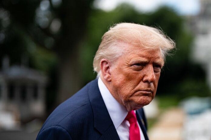 Trump impõe tarifa de 100%
