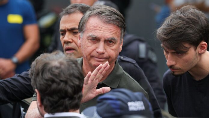 Bolsonaro tem câncer de pele inicial