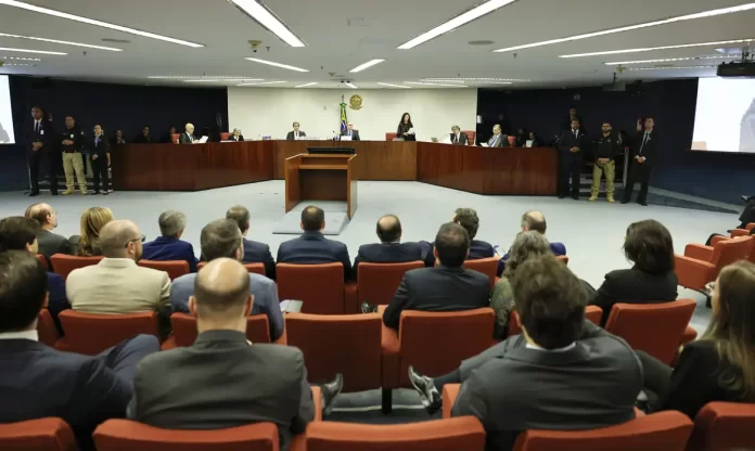 STF cancela plenária para julgamento de Bolsonaro