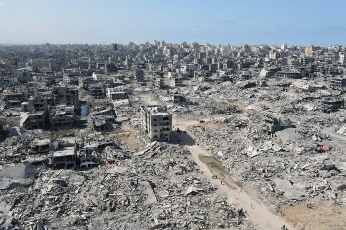 Escombros em Gaza dificultam busca por corpos de reféns