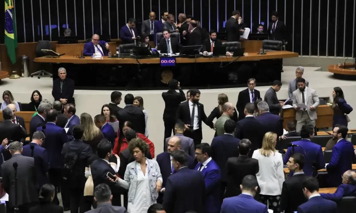 Urgência da PL das Bagagens é aprovada na Câmara