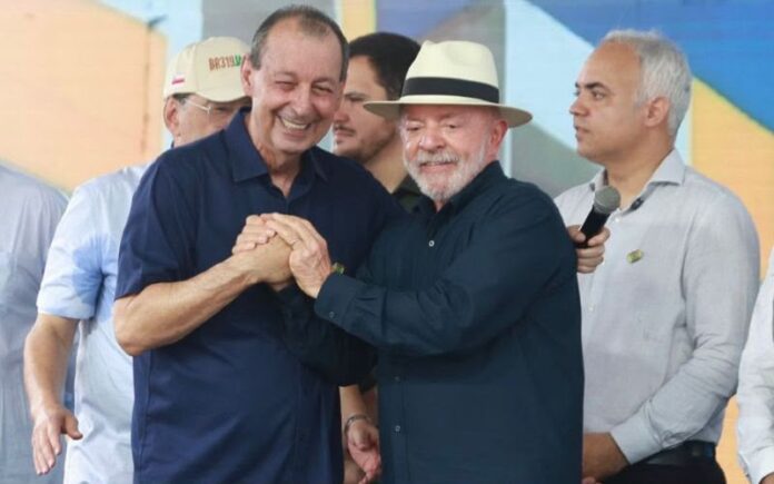 Caprichoso e Garantido aguardam repasse federal às vésperas do Festival de Parintins.