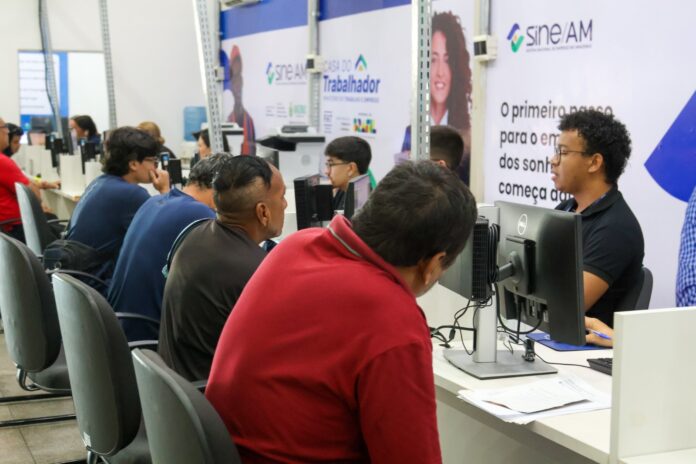 Sine Amazonas oferece 419 vagas de emprego para candidatos em Manaus