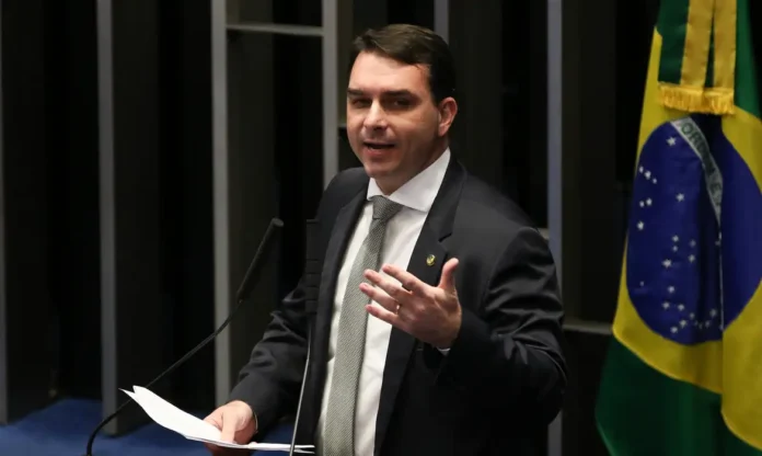 Flávio Bolsonaro: PGR pede novo depoimento sobre calúnia