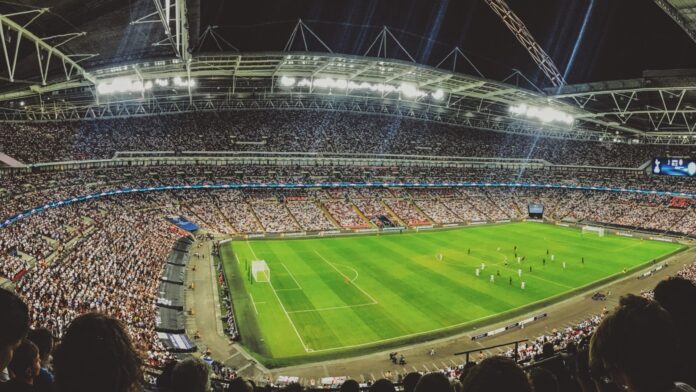 As quartas de final da Copa de 2026 começam nesta quinta-feira (9) com oito seleções na disputa por uma vaga nas semifinais. França, Marrocos, Espanha, Bélgica, Inglaterra, Noruega, Argentina e Suíça disputam confrontos decisivos entre os dias 9 e 11 de julho.