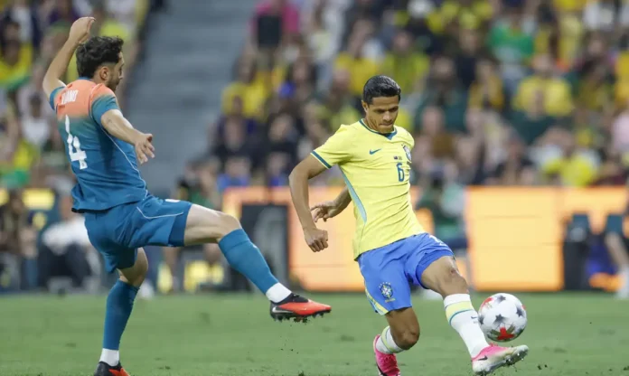 Jogadores da Seleção Brasileira em amistoso contra a Austrália.