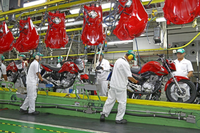Produção de motos no Brasil tem melhor setembro desde 2011 e impulsiona resultado do Polo Industrial de Manaus