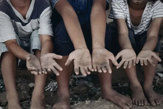 Trabalho infantil no Brasil atingia quase 1,5 milhão de crianças e adolescentes em 2025.